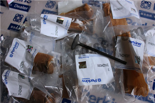 柴油機(jī)1206E配件銷售中心油底殼墊、T414441壓縮機(jī)、氣門、搖臂軸(1200)